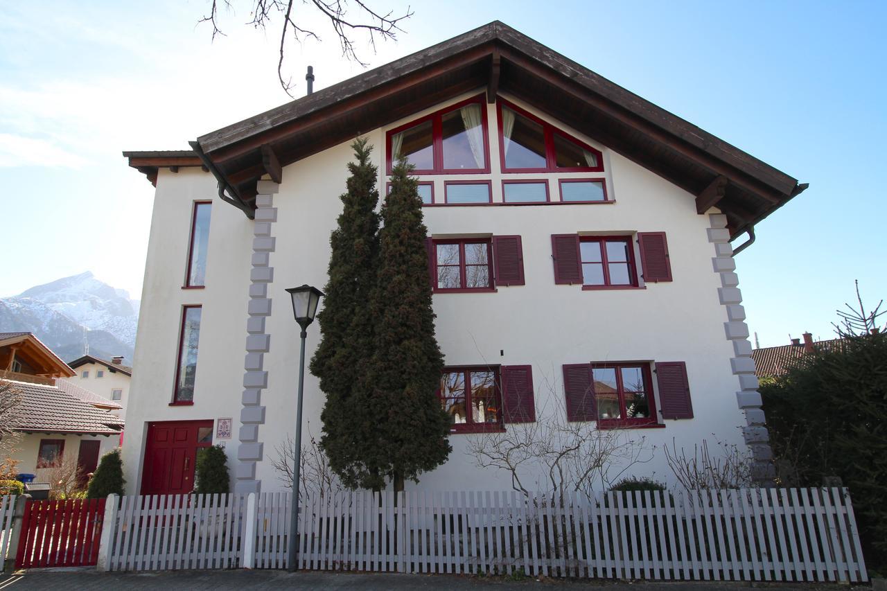 Himmelschloesschen & Chalet Rose Garmisch-Partenkirchen Exterior photo